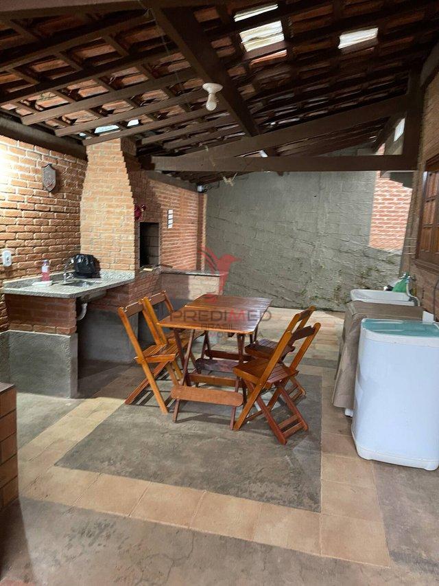Vendo Casa de temporada completa em Monte Verde - MG  CAMANDUCAIA - 