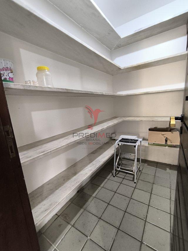 Linda casa com Jardim, 4 quartos , sendo 3 Suites , 4 Vagas, no Bairro Capim Macio, Natal Rua Engenheiro Nelson Bahia Natal - 