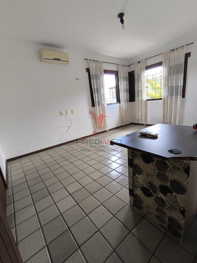 Linda casa com Jardim, 4 quartos , sendo 3 Suites , 4 Vagas, no Bairro Capim Macio, Natal Rua Engenheiro Nelson Bahia Natal - 