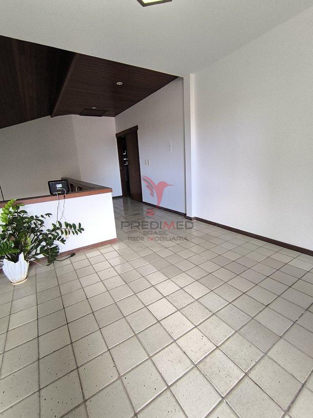 Linda casa com Jardim, 4 quartos , sendo 3 Suites , 4 Vagas, no Bairro Capim Macio, Natal Rua Engenheiro Nelson Bahia Natal - 