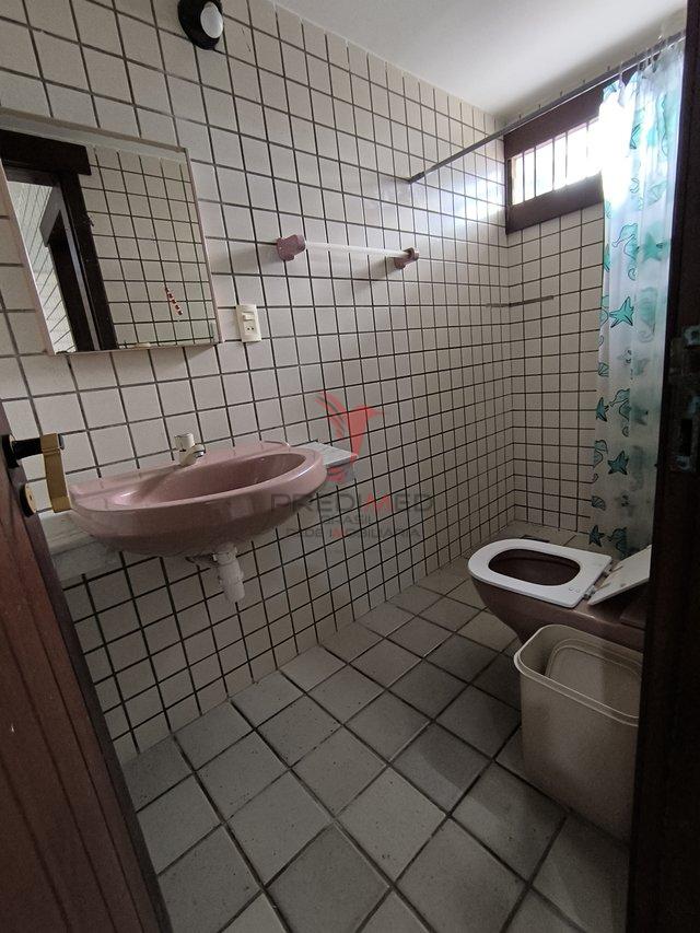 Linda casa com Jardim, 4 quartos , sendo 3 Suites , 4 Vagas, no Bairro Capim Macio, Natal Rua Engenheiro Nelson Bahia Natal - 