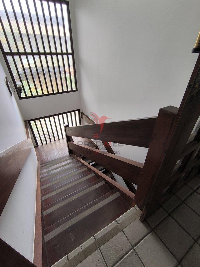 Linda casa com Jardim, 4 quartos , sendo 3 Suites , 4 Vagas, no Bairro Capim Macio, Natal Rua Engenheiro Nelson Bahia Natal - 