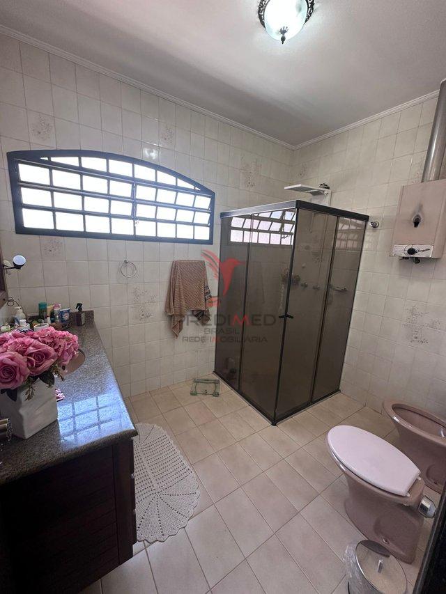 LINDA CASA com Piscina PROXIMO A UNIV. ESALQ Rua Edu Chaves Piracicaba - 