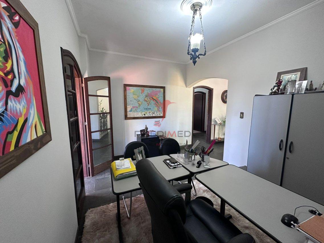 LINDA CASA com Piscina PROXIMO A UNIV. ESALQ Rua Edu Chaves Piracicaba - 