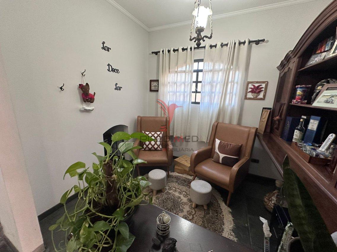 LINDA CASA com Piscina PROXIMO A UNIV. ESALQ Rua Edu Chaves Piracicaba - 
