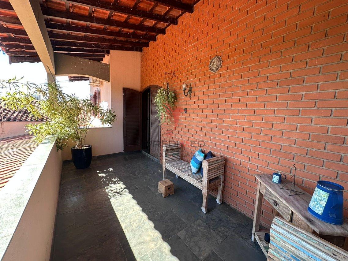 LINDA CASA com Piscina PROXIMO A UNIV. ESALQ Rua Edu Chaves Piracicaba - 