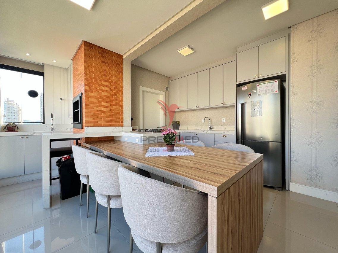 Oportunidade de você morar na praia,  apartamento mobiliado em excelente localização Rua 262 Itapema - 