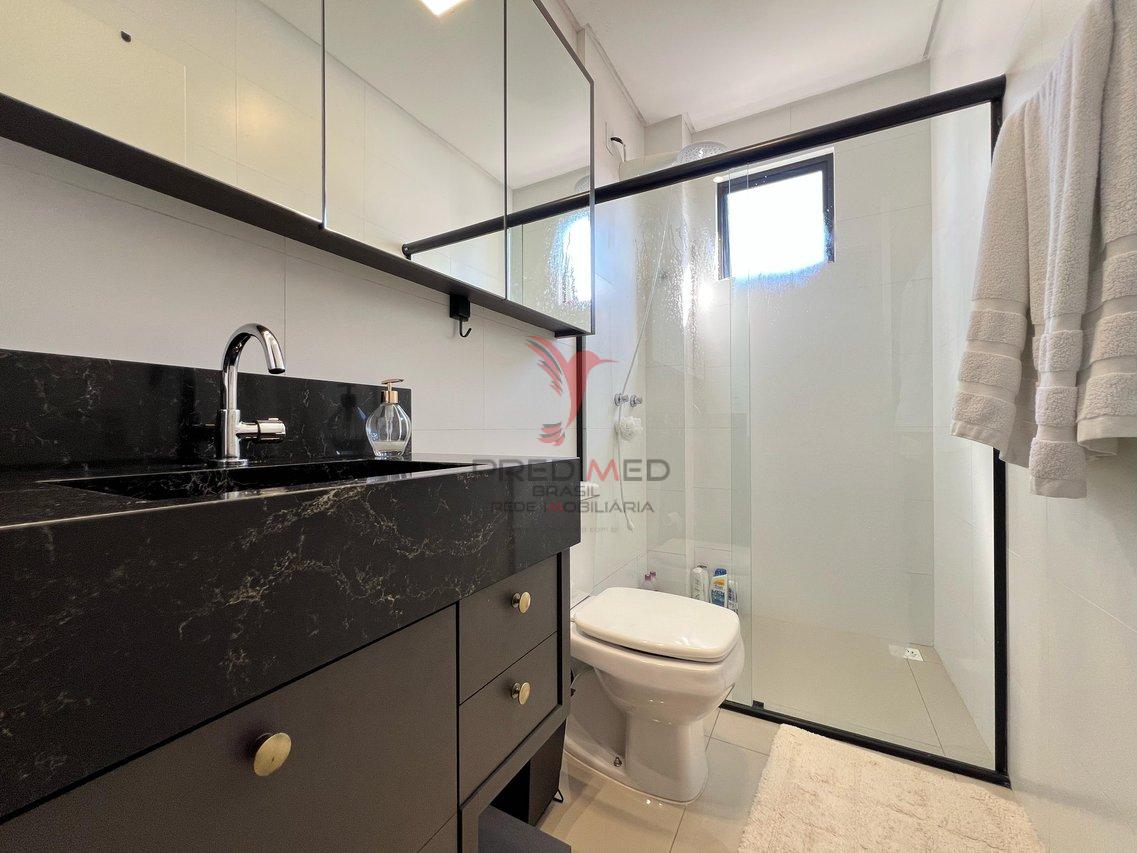 Oportunidade de você morar na praia,  apartamento mobiliado em excelente localização Rua 262 Itapema - 