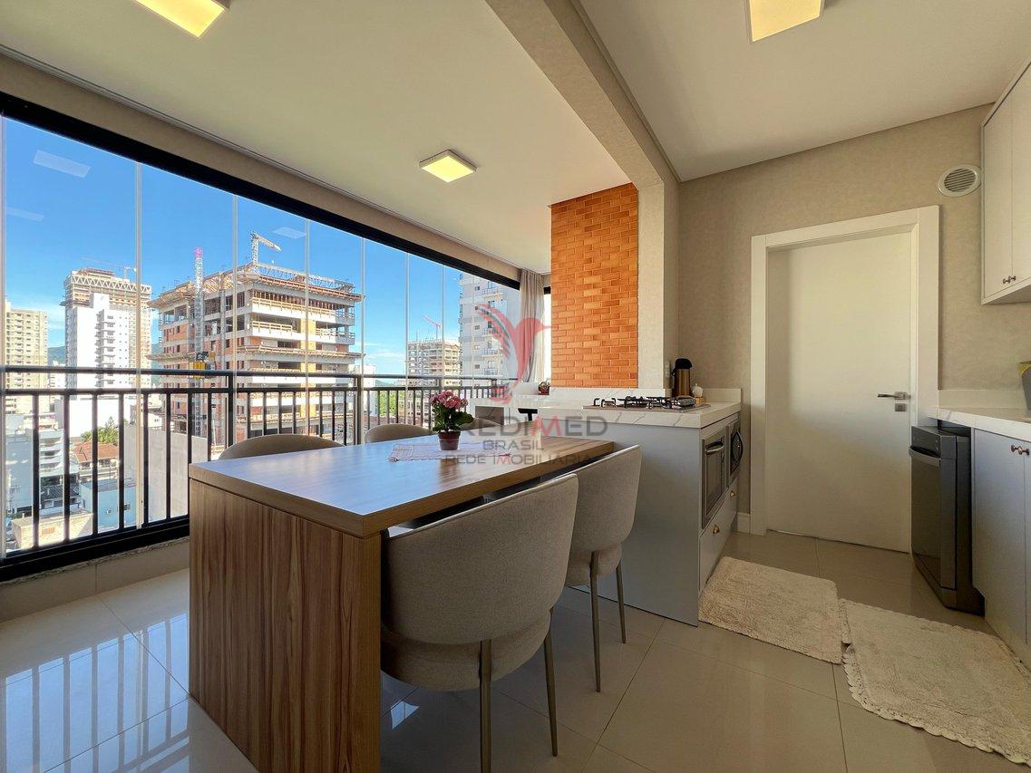 Oportunidade de você morar na praia,  apartamento mobiliado em excelente localização Rua 262 Itapema - 