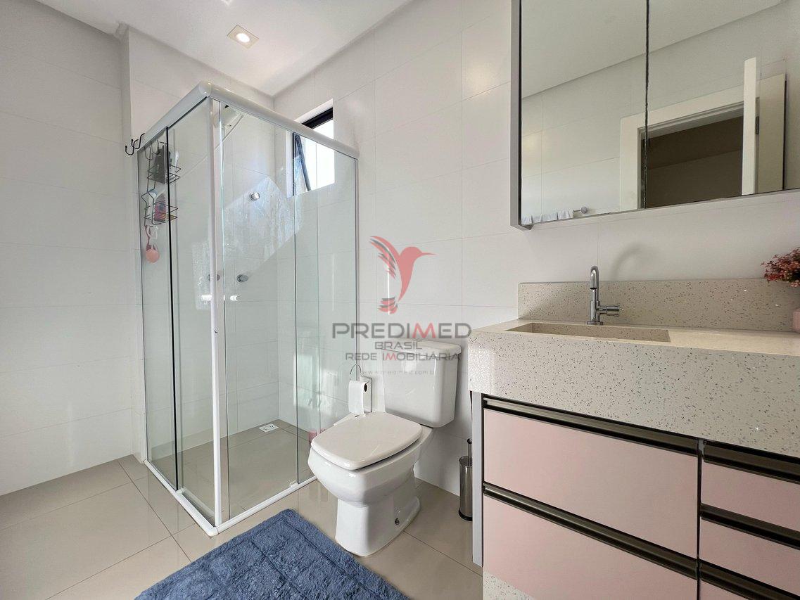 Oportunidade de você morar na praia,  apartamento mobiliado em excelente localização Rua 262 Itapema - 