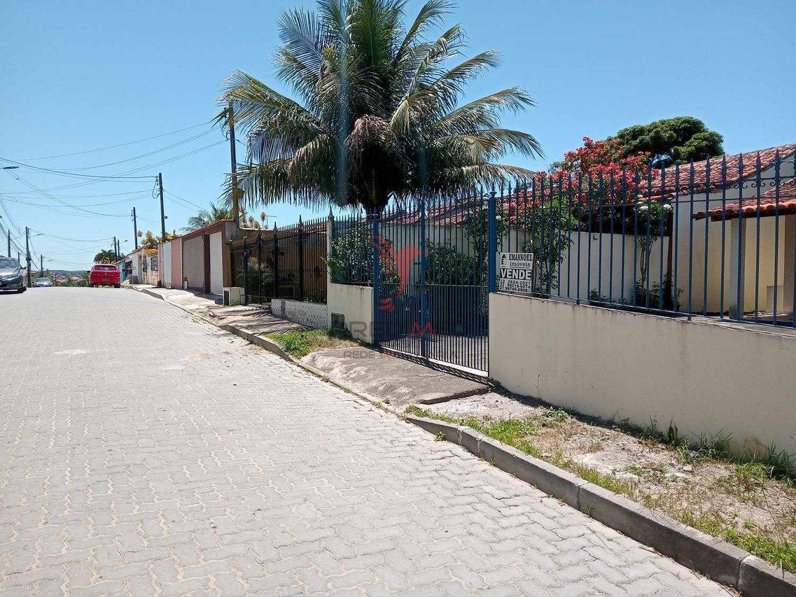 Excelente casa no centro de Iguaba por R$ 250.000 Aceita Financiamento  Iguaba Grande - 
