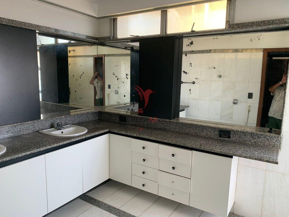 Apartamento Amplo em Manaíra com Localização Maravilhosa a 150m da Praia Avenida General Edson Ramalho João Pessoa - 