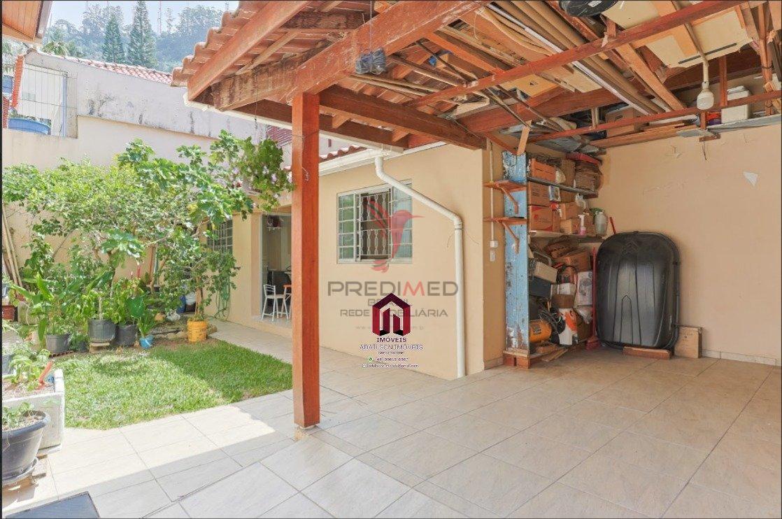 Casa a venda em Florianópolis SC Bairro Trindade com 4 quartos, sendo 2 suítes ,295m² Rua Capitão Pedro Bruno de Lima Florianópolis - 