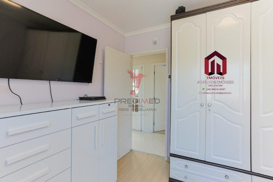 Casa a venda em Florianópolis SC Bairro Trindade com 4 quartos, sendo 2 suítes ,295m² Rua Capitão Pedro Bruno de Lima Florianópolis - 