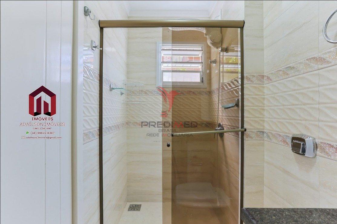 Casa a venda em Florianópolis SC Bairro Trindade com 4 quartos, sendo 2 suítes ,295m² Rua Capitão Pedro Bruno de Lima Florianópolis - 