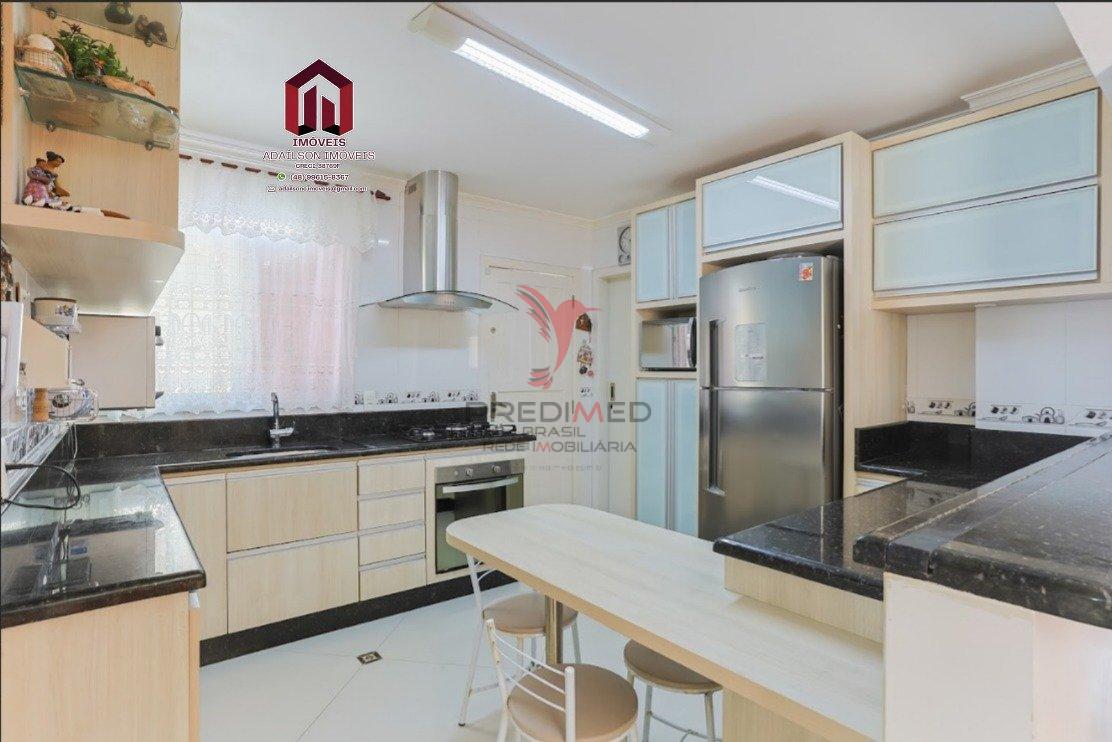 Casa a venda em Florianópolis SC Bairro Trindade com 4 quartos, sendo 2 suítes ,295m² Rua Capitão Pedro Bruno de Lima Florianópolis - 
