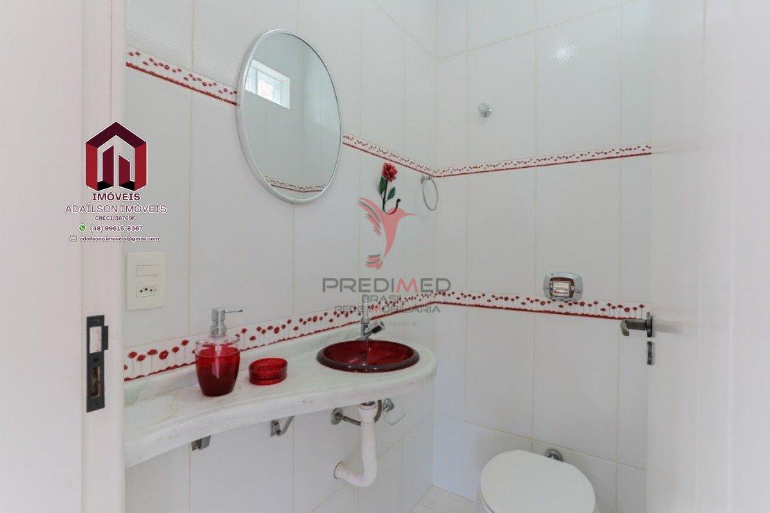 Casa a venda em Florianópolis SC Bairro Trindade com 4 quartos, sendo 2 suítes ,295m² Rua Capitão Pedro Bruno de Lima Florianópolis - 
