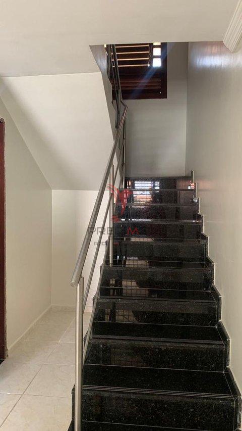 Casa em condomínio fechado em Ponta Negra, Natal. 3 Quartos,2 Suítes, varanda com jardim Rua Getúlio Lopes de Araújo Natal - 