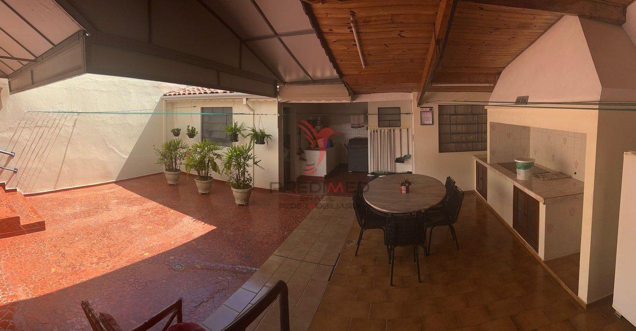 EXCELENTE SOBRADO NA AV SÃO JOÃO EM PIRACICABA. Estuda permuta  Piracicaba - 