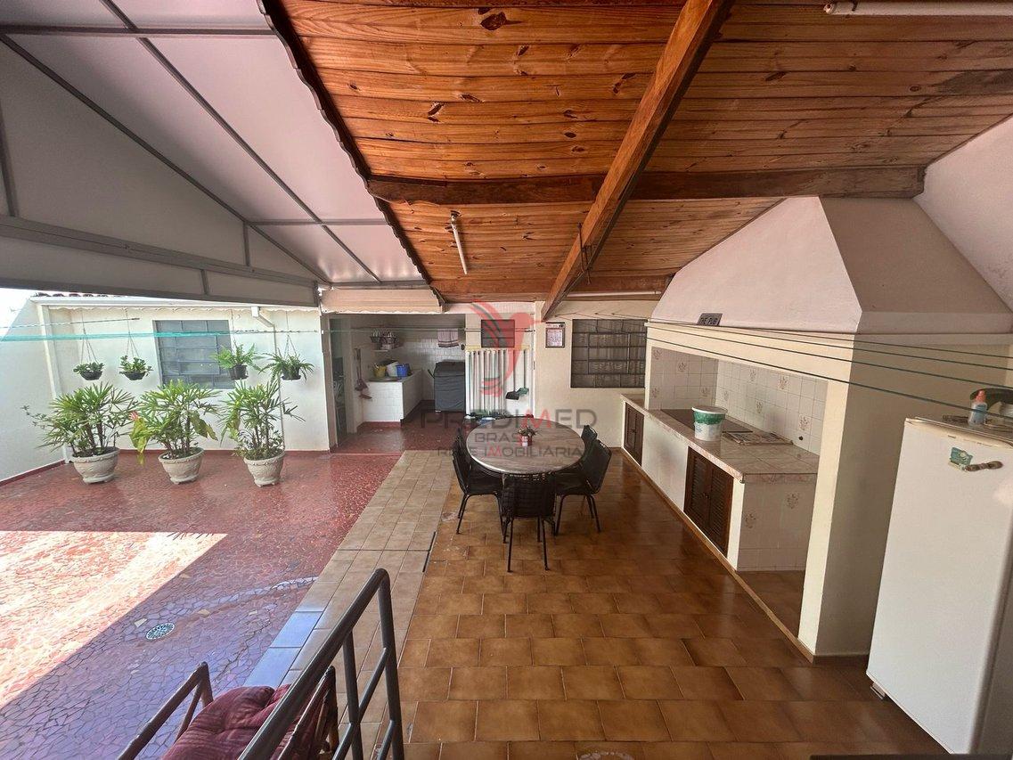 EXCELENTE SOBRADO NA AV SÃO JOÃO EM PIRACICABA. Estuda permuta  Piracicaba - 