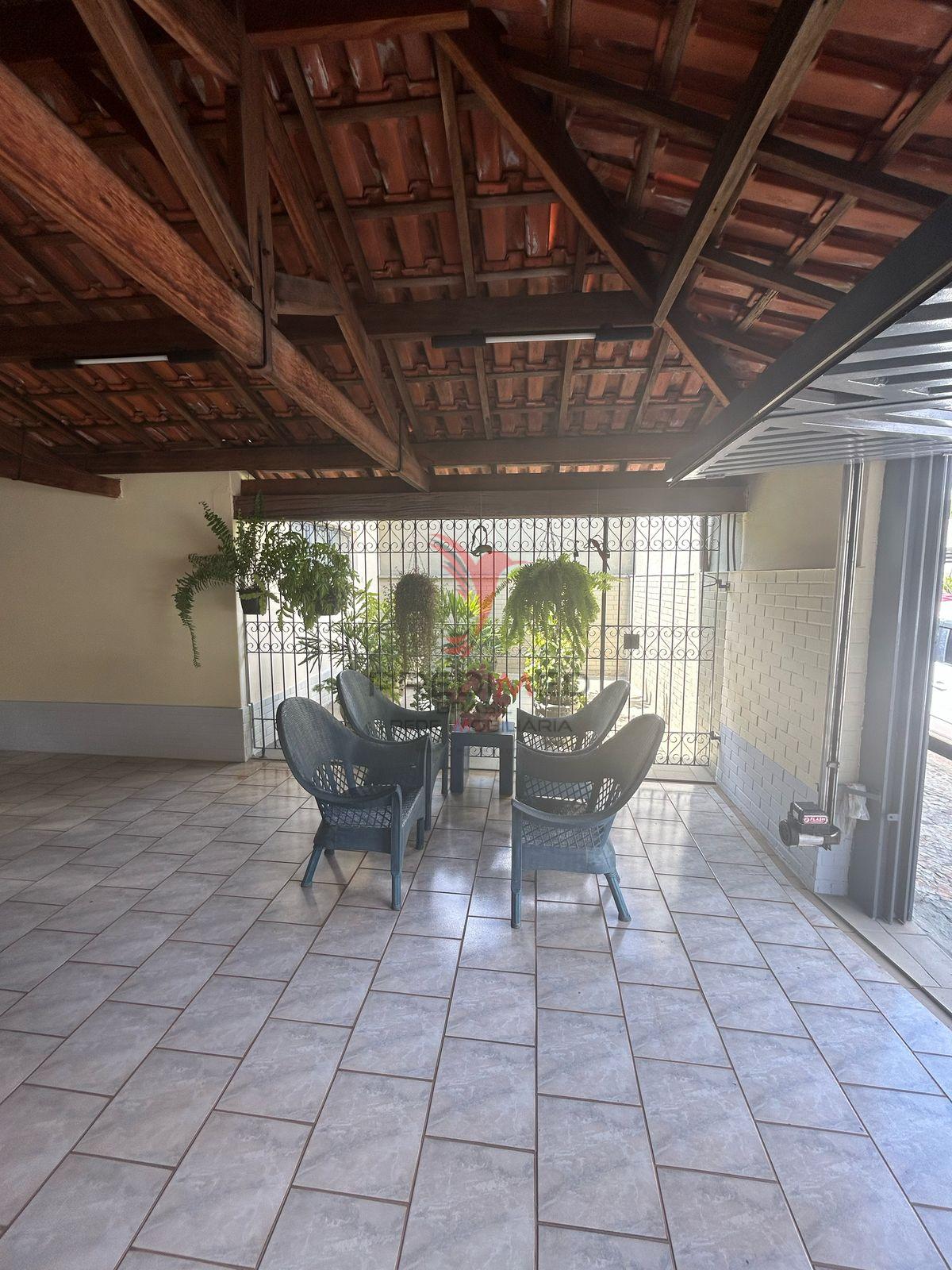 Casa, 3 quartos, 288 m² - Foto 2