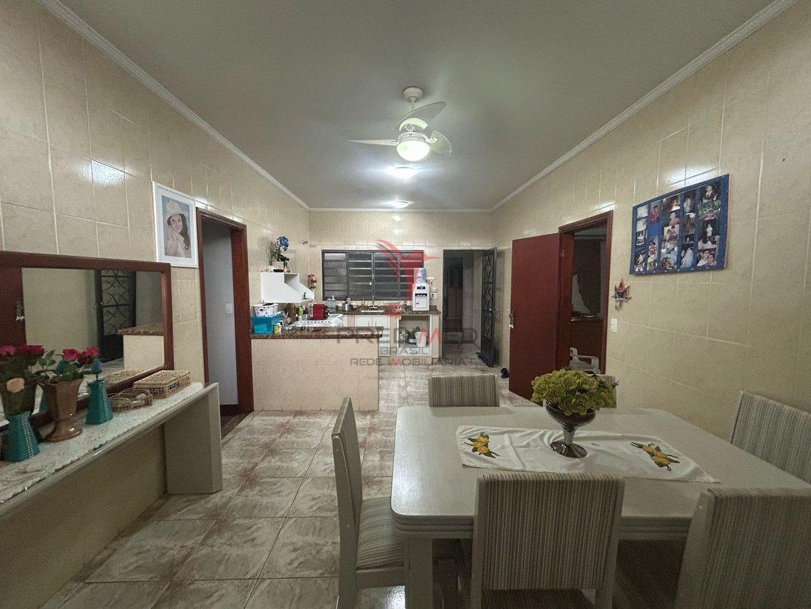 CASA PARA A FAMILIA INTEIRA NO BAIRRO CASTELINHO EM PIRACICABA  Piracicaba - 