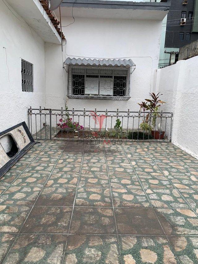 Vende-se casa com localização excelente no Miramar Rua Doutor Hermance Paiva João Pessoa - 