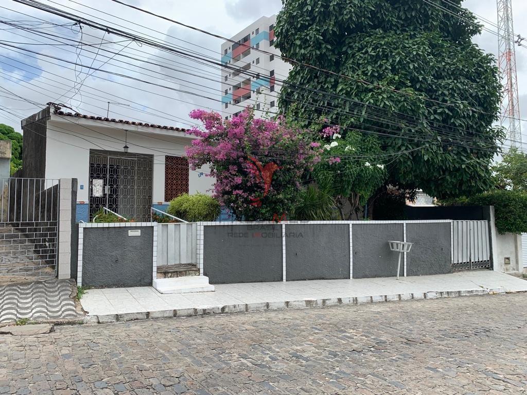 Vende-se casa com localização excelente no Miramar Rua Doutor Hermance Paiva João Pessoa - 