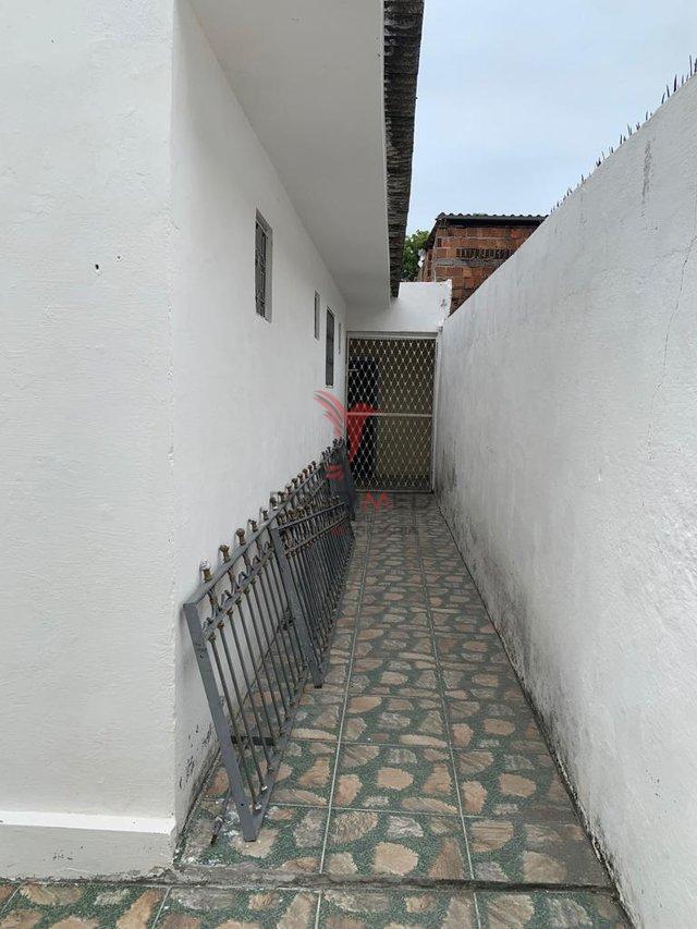 Vende-se casa com localização excelente no Miramar Rua Doutor Hermance Paiva João Pessoa - 