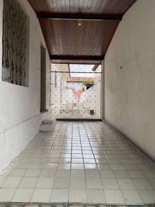 Vende-se casa com localização excelente no Miramar Rua Doutor Hermance Paiva João Pessoa - 