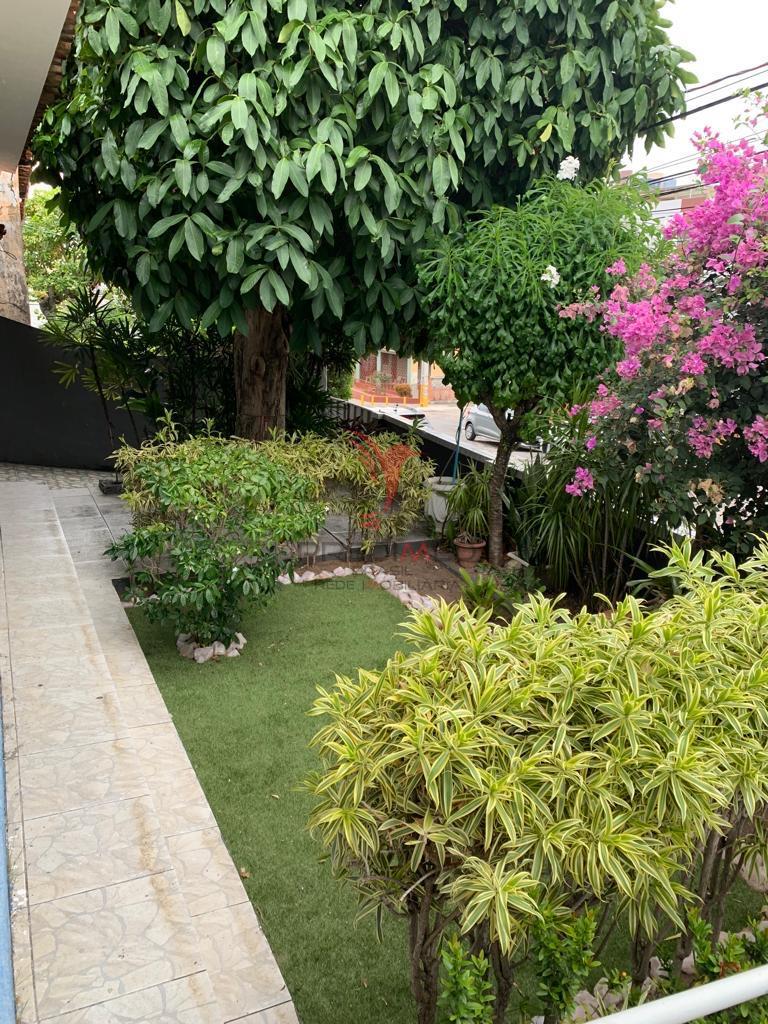 Casa, 5 quartos, 215 m² - Foto 3