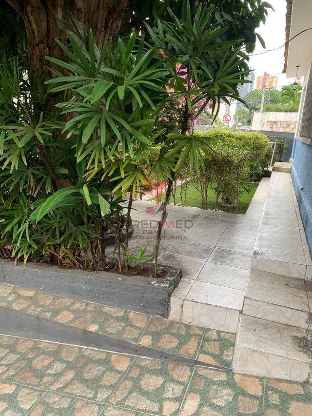 Vende-se casa com localização excelente no Miramar Rua Doutor Hermance Paiva João Pessoa - 