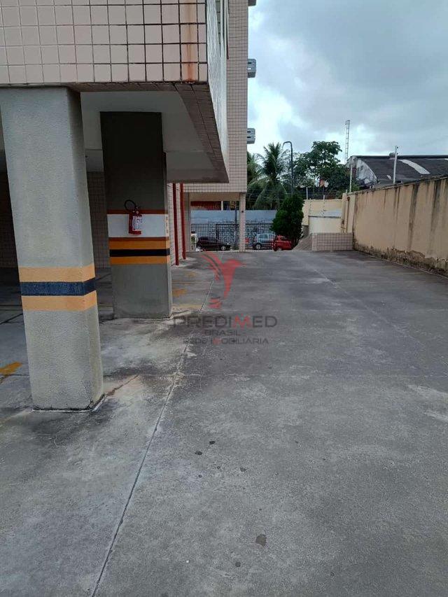 Apartamento mobilado, com  Varanda , no Bairro de Fátima em Fortaleza  Fortaleza - 