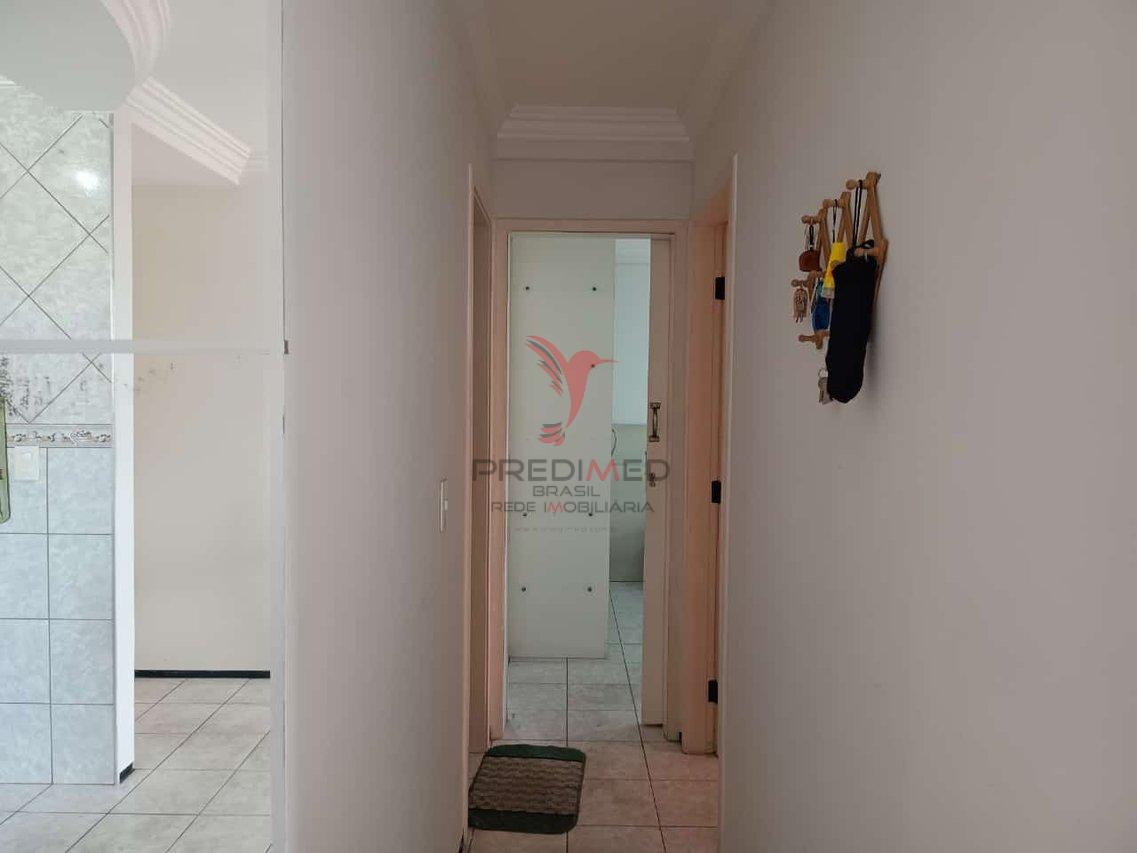 Apartamento mobilado, com  Varanda , no Bairro de Fátima em Fortaleza  Fortaleza - 