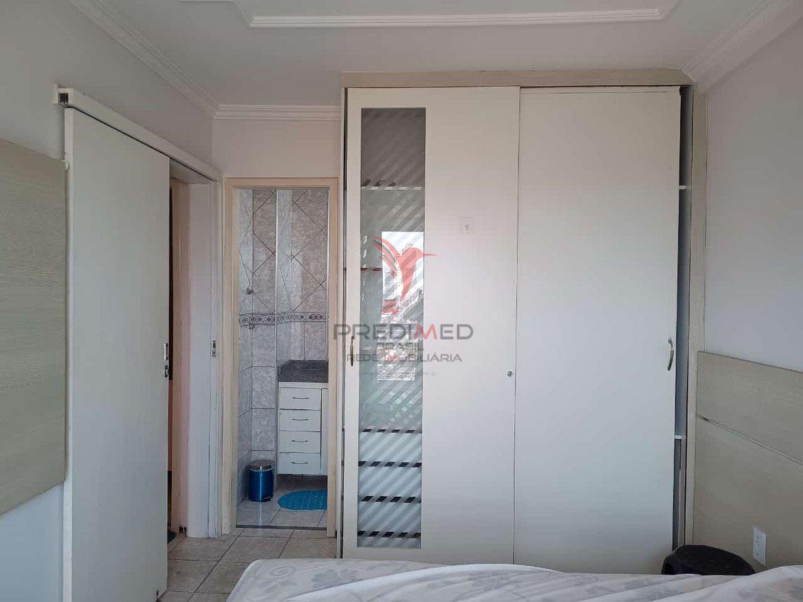 Apartamento mobilado, com  Varanda , no Bairro de Fátima em Fortaleza  Fortaleza - 