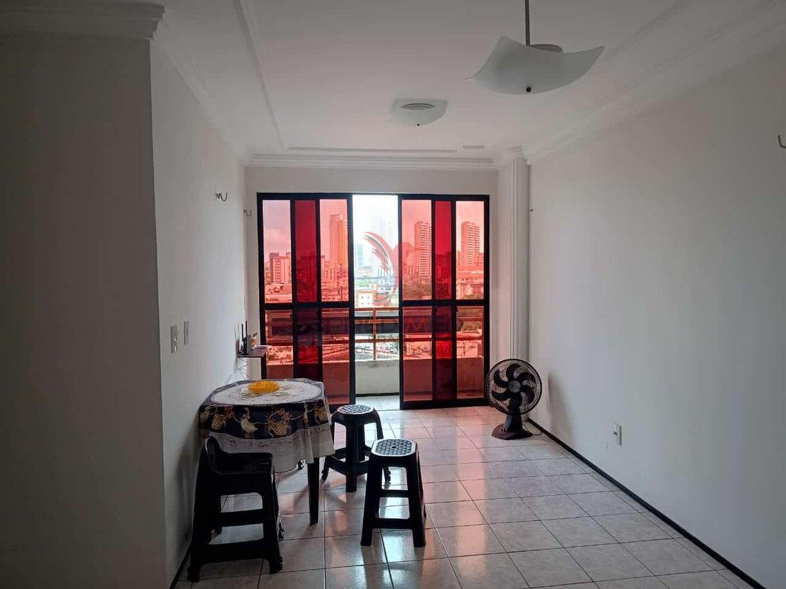 Apartamento mobilado, com  Varanda , no Bairro de Fátima em Fortaleza  Fortaleza - 