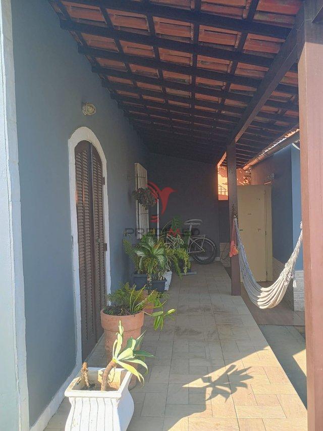CASA Á VENDA 300M² DA PRAIA Av. Beira Rio Iguaba Grande - 