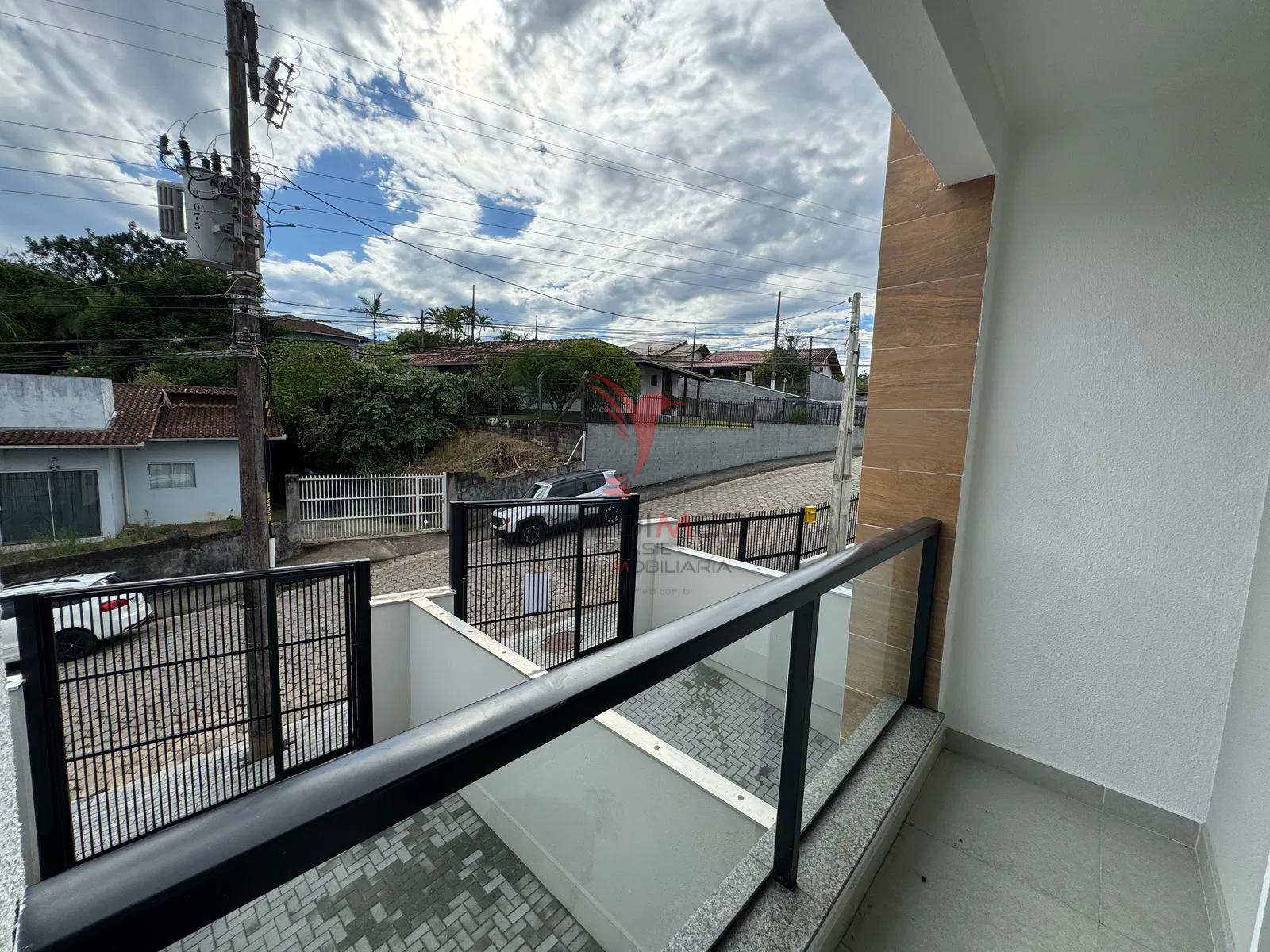 Vende Sobrado em Blumenau  Blumenau - 