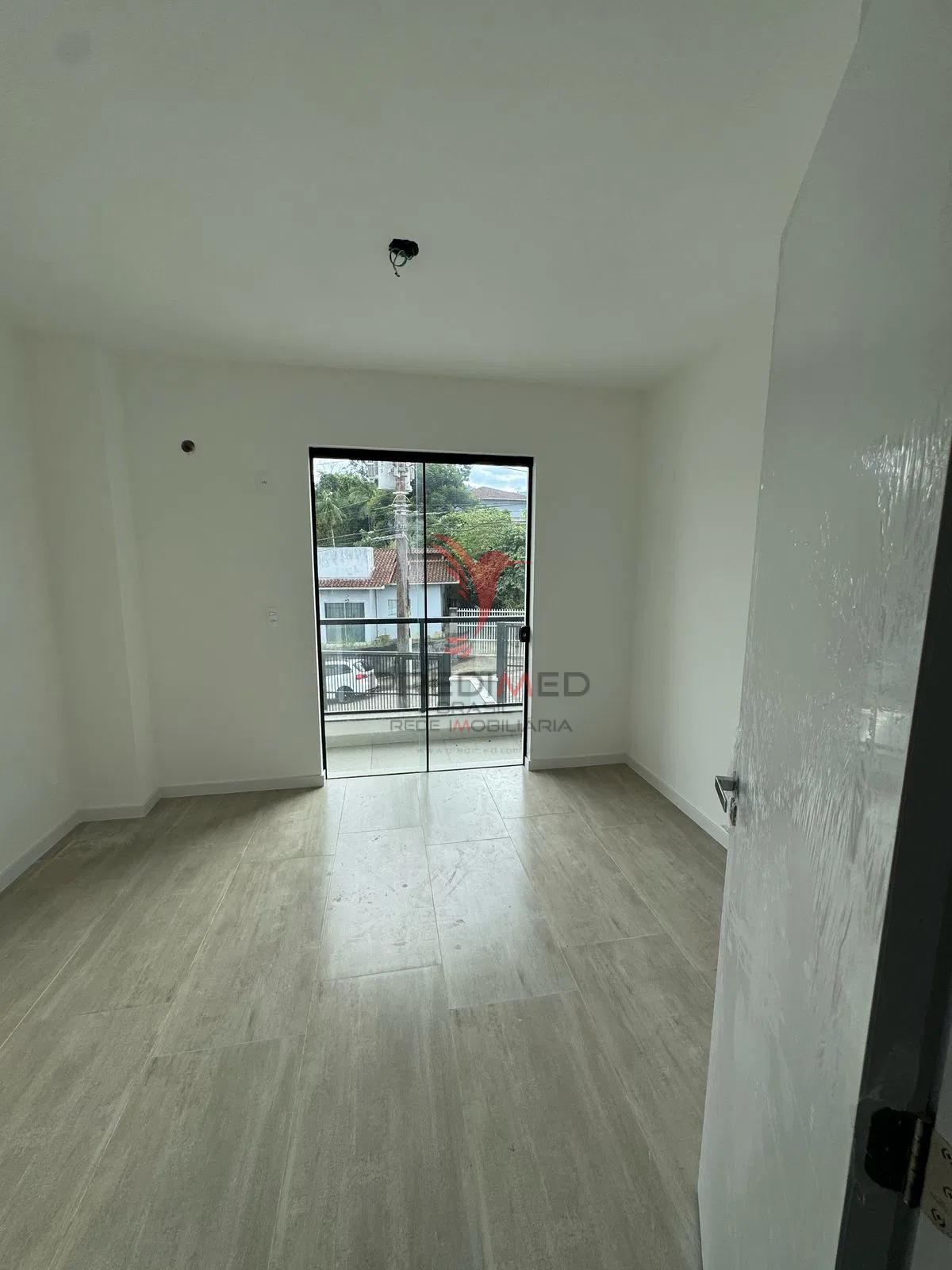 Vende Sobrado em Blumenau  Blumenau - 