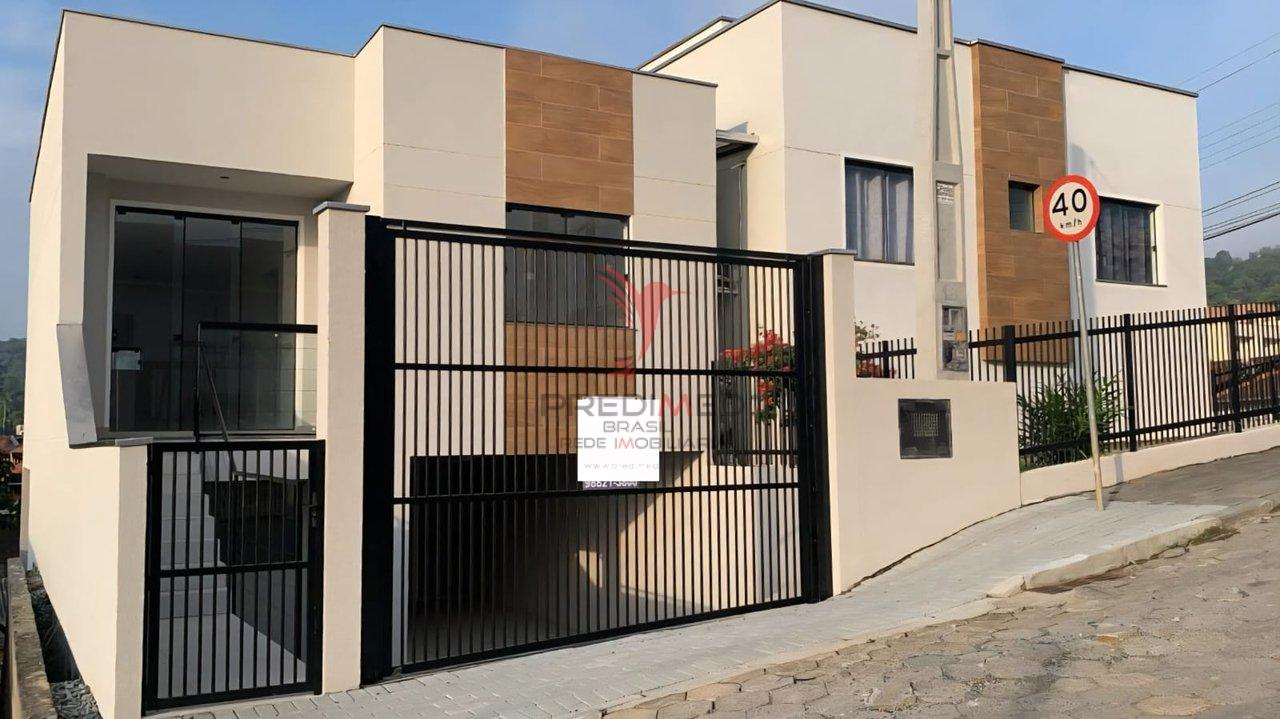 Vende Sobrado em Blumenau  Blumenau - 