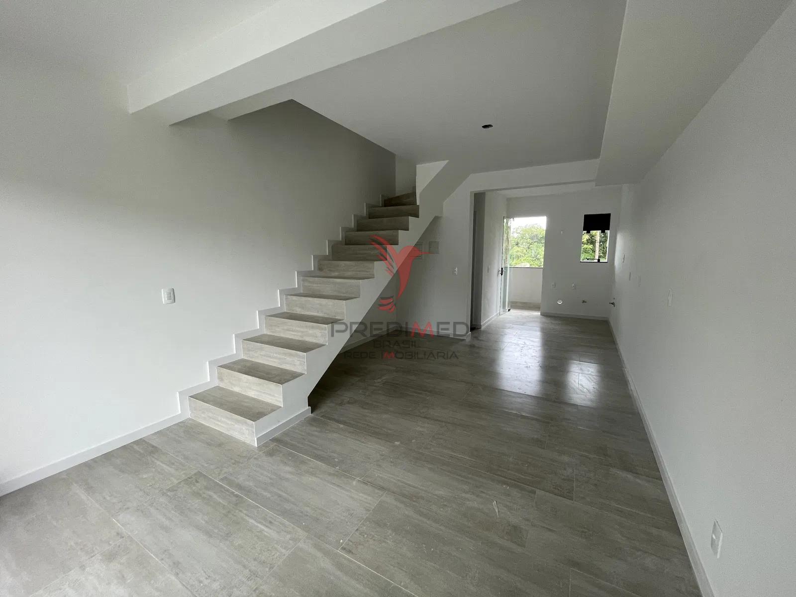 Vende Sobrado em Blumenau  Blumenau - 
