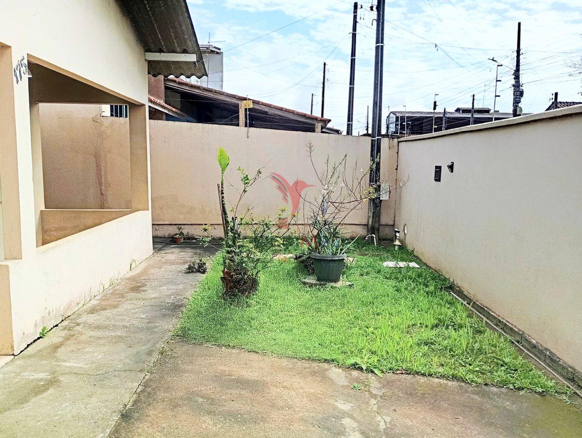 Casa no Bairro Santa Regina: Terreno Inteiro e Muito Espaço Rua Arquiteto Luiz Augusto Trojan Itajaí - 