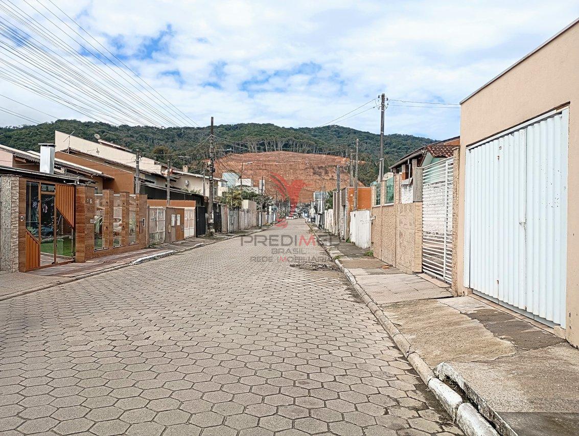 Casa no Santa Regina: Oportunidade de Sair do Aluguel em Itajaí Rua José Francisco Reis Itajaí - 