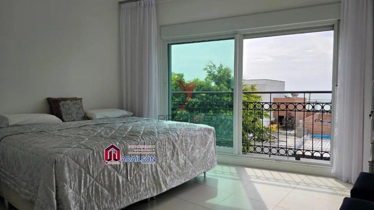 Cobertura para venda em Floripa Bairro Canasvieiras com 3 quartos, sendo 3 suítes, 170m² Rua dos Eucaliptos Florianópolis - 