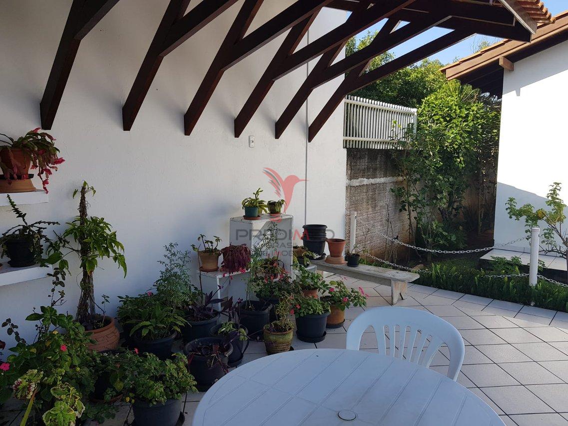 Lindo, muito lindo, situado a duas quadras da praia, 5 imóveis, com academia, piscina rua Manuel Domingos  Laguna - 