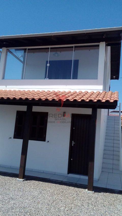 Lindo, muito lindo, situado a duas quadras da praia, 5 imóveis, com academia, piscina rua Manuel Domingos  Laguna - 