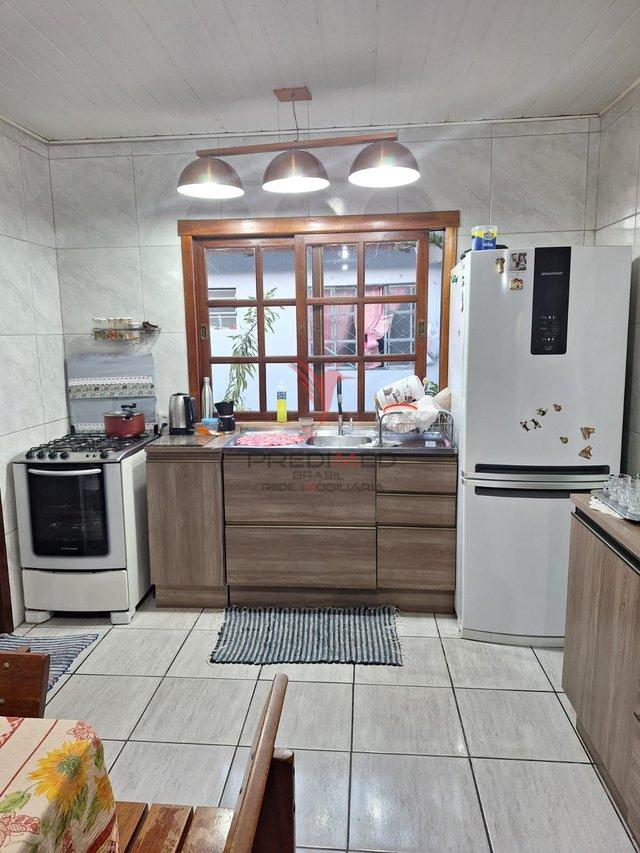 Belo imóvel, longe de enchentes e com tudo necessário perto de você, vem ser feliz!!! rua Regente Feijó Gravataí - 