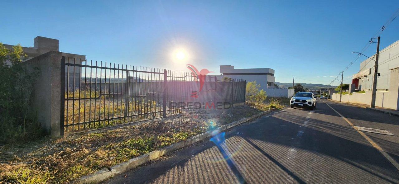 Vende se lote de terreno no Bairro Guarujá em Lages, Santa Catarina Rua Trinta e Um de Março Lages - 