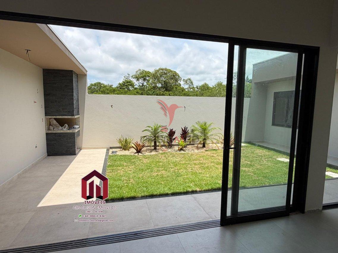 Linda casa moderna com 3 su&iacute;tes e &aacute;rea gourmet &ndash; S&atilde;o Jos&eacute;/SC - Brasil Rua Laurindo José Cristovão São José - 