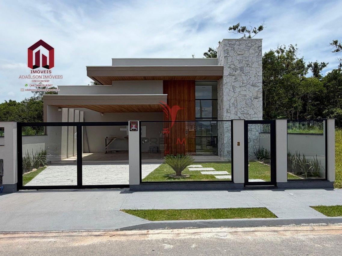 Linda casa moderna com 3 su&iacute;tes e &aacute;rea gourmet &ndash; S&atilde;o Jos&eacute;/SC - Brasil Rua Laurindo José Cristovão São José - 